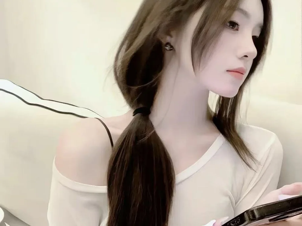 Lune-13 的封面照片