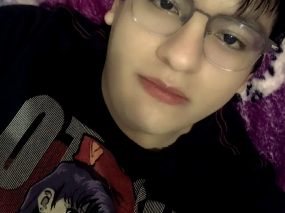 צ'אט XXX לא מקוון של Milan25yt