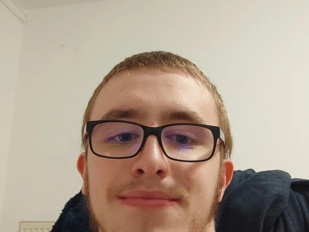 StripEnrico's Offline Chat Room