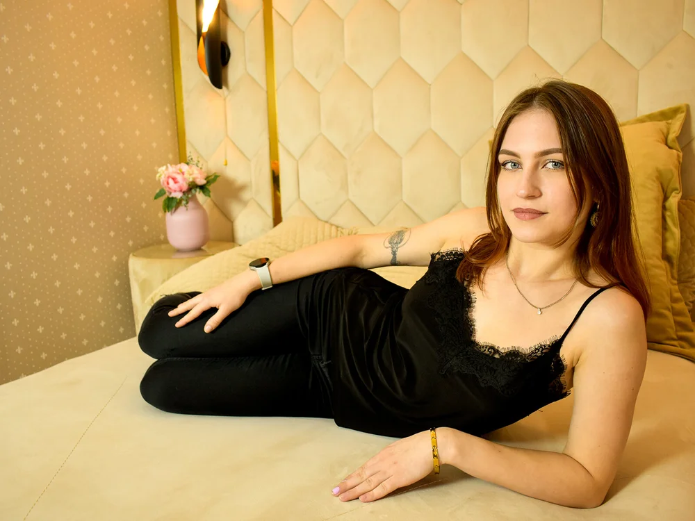 Kitty_Salem's Offline Chat Room