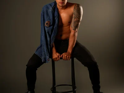 astrom_greyy profile