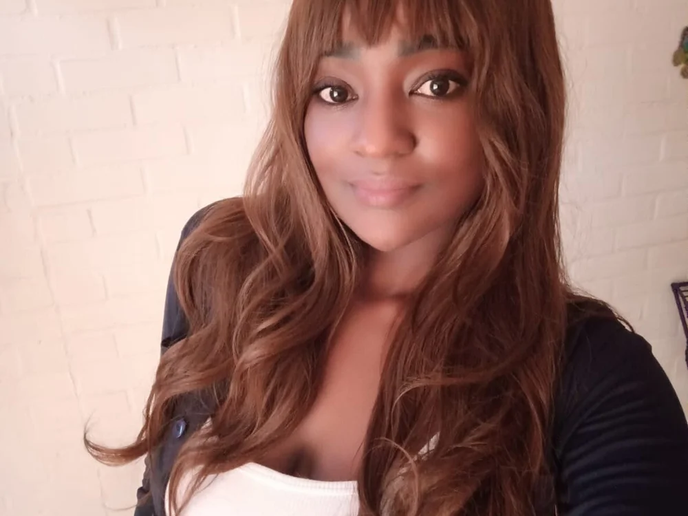 Prettymatureebony offline chatrum