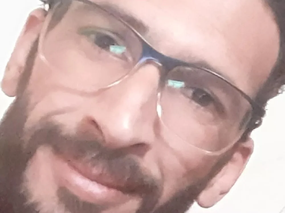 khalidrr's Offline Chat Room