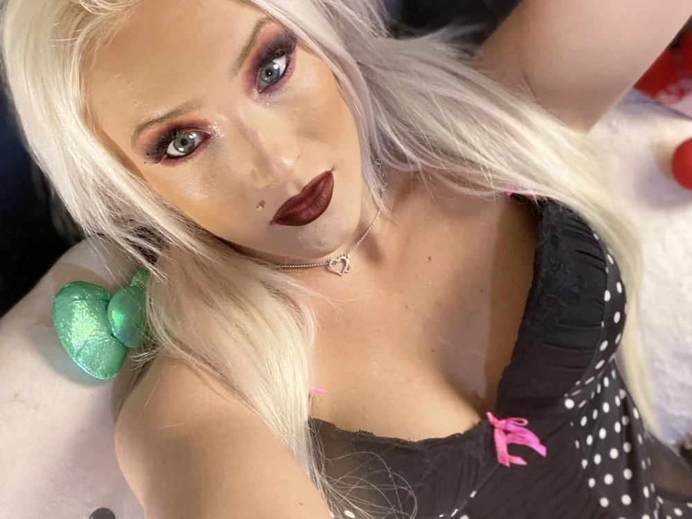 mastermolly69's Offline XXX Chat