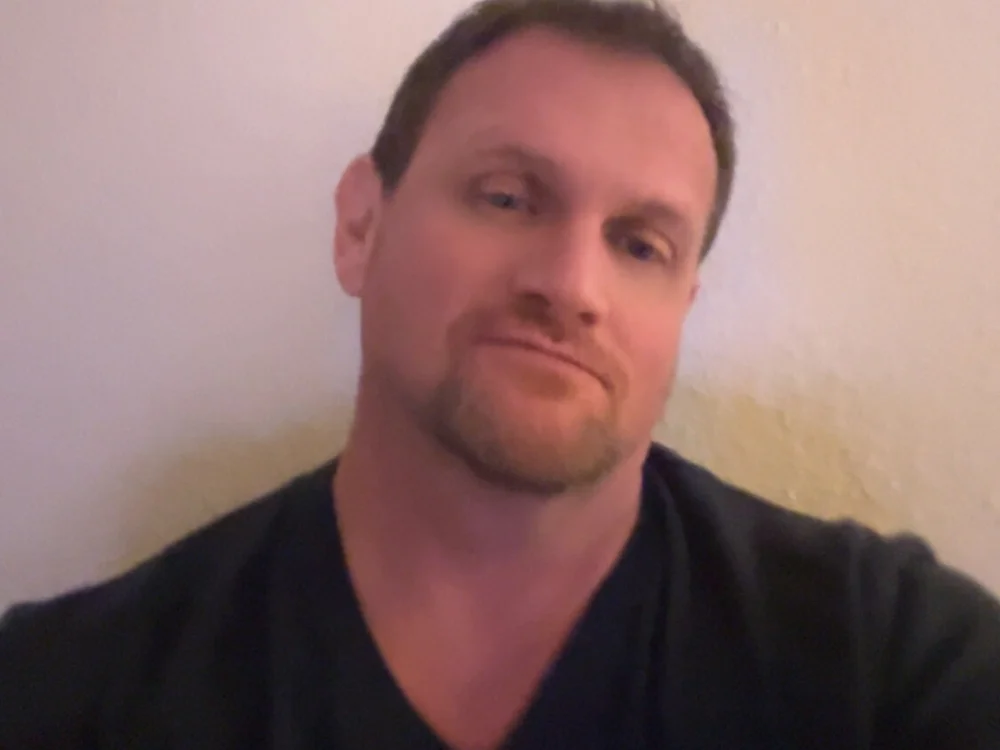 Nickmarco7half's Offline Chat Room
