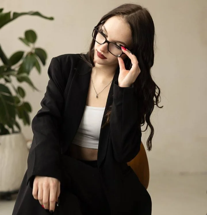 SeemaSpicer offline chatrum