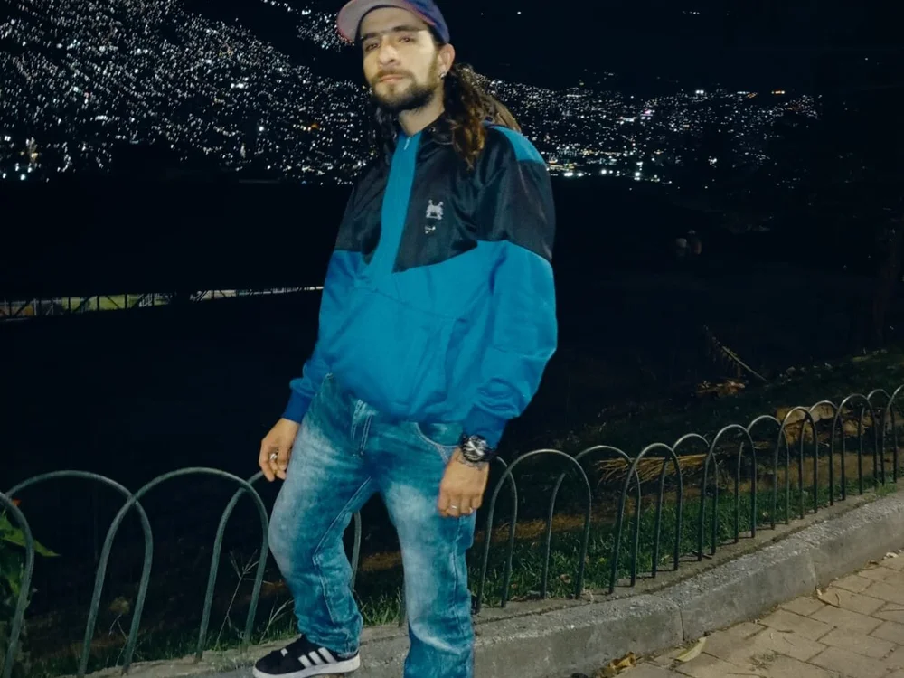 Hairy_mannn2 офлайн XXX чат