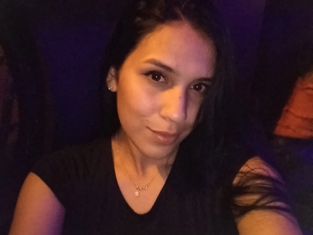madisson_25's Offline Chat Room