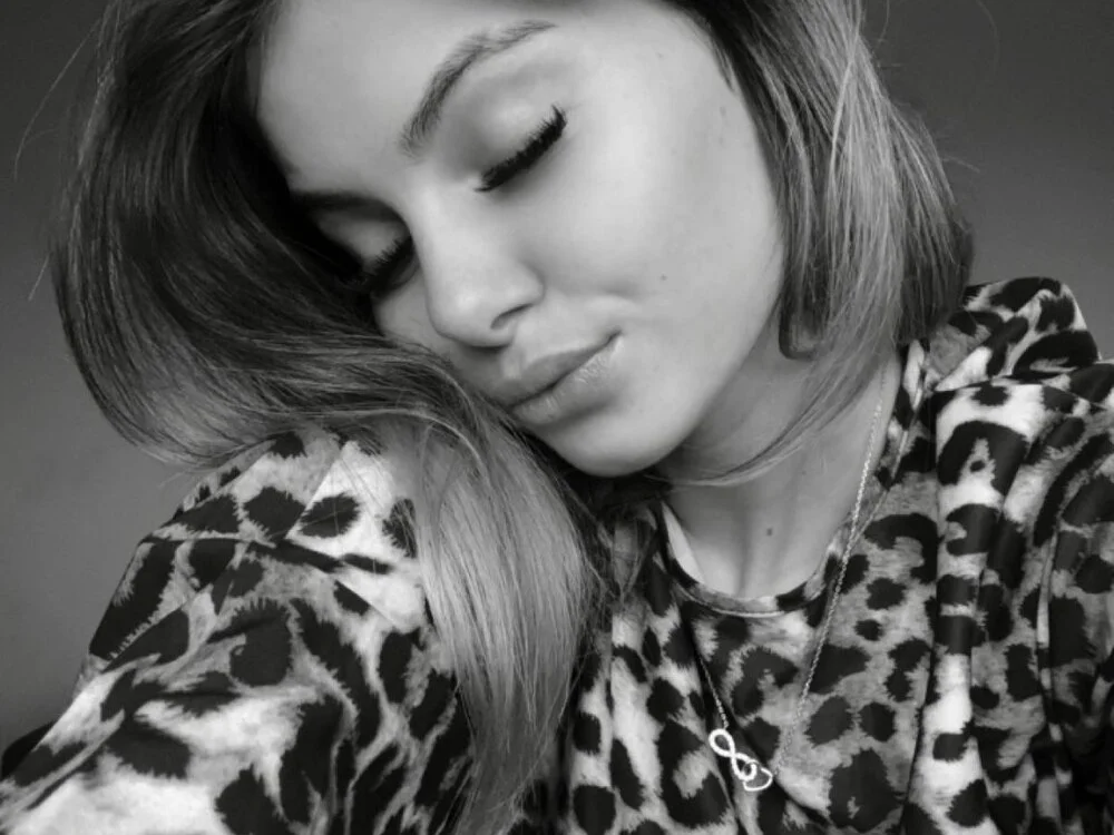 BubbleHoney19 Offline XXX-Chat