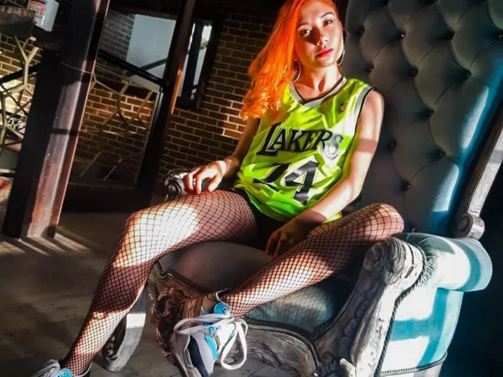 XiomySweet69's Offline XXX Chat