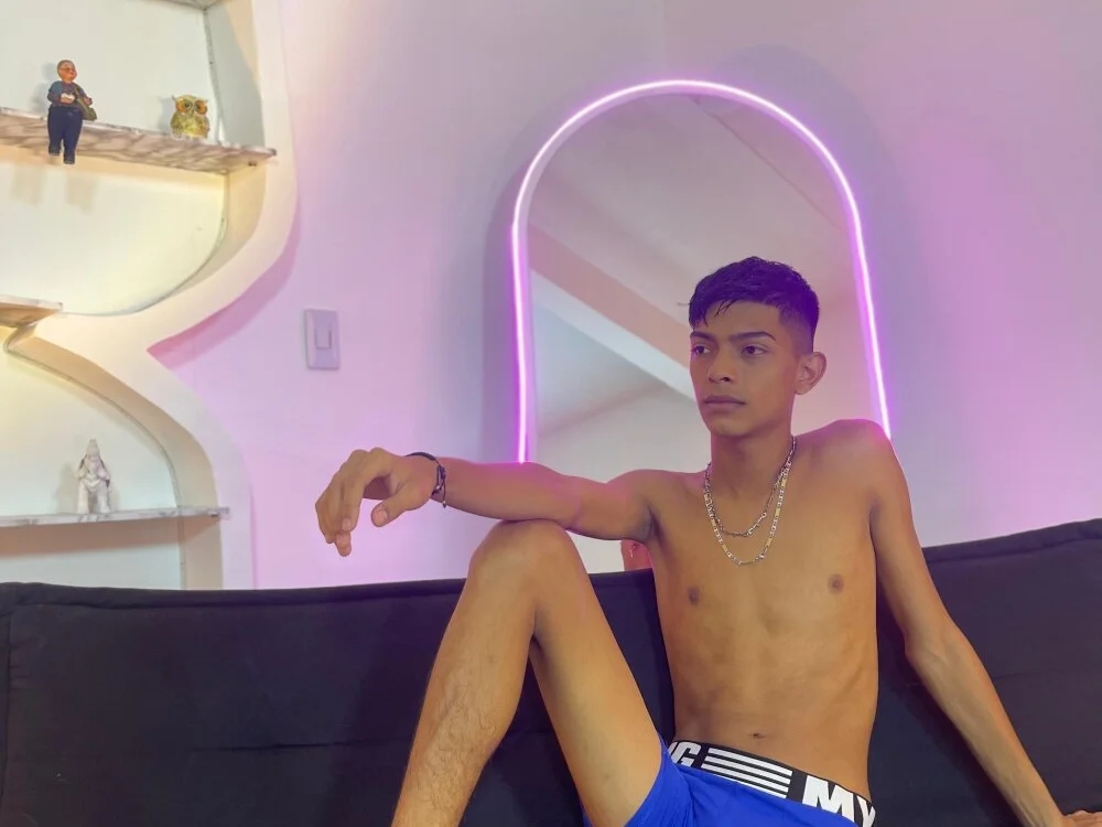 PRETTY_SEX1 Chat XXX offline