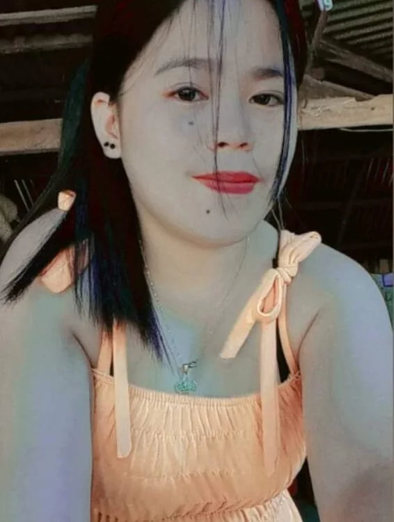 JuicyPussie4u Obrolan XXX Offline