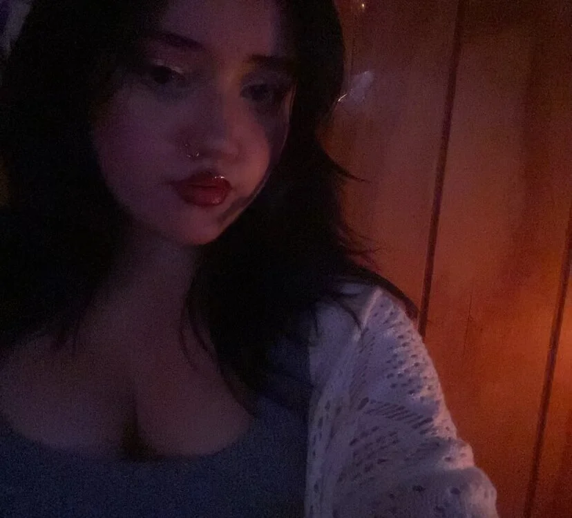 دردشة Arantziya الجنسية دون اتصال