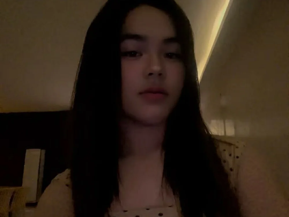 cummergirlzxxx69 Adlı Modelin Çevrimdışı XXX Sohbeti