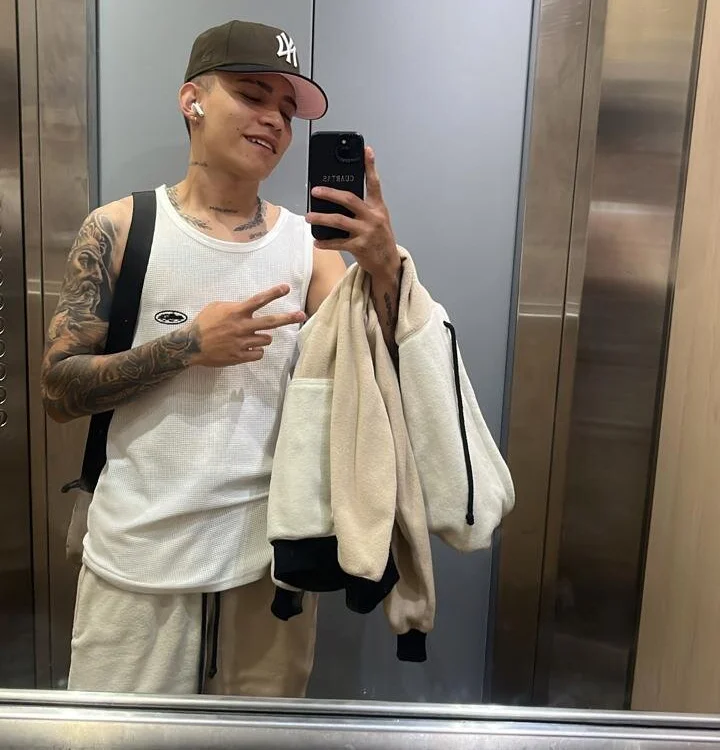 Scott_hots69's Offline XXX Chat