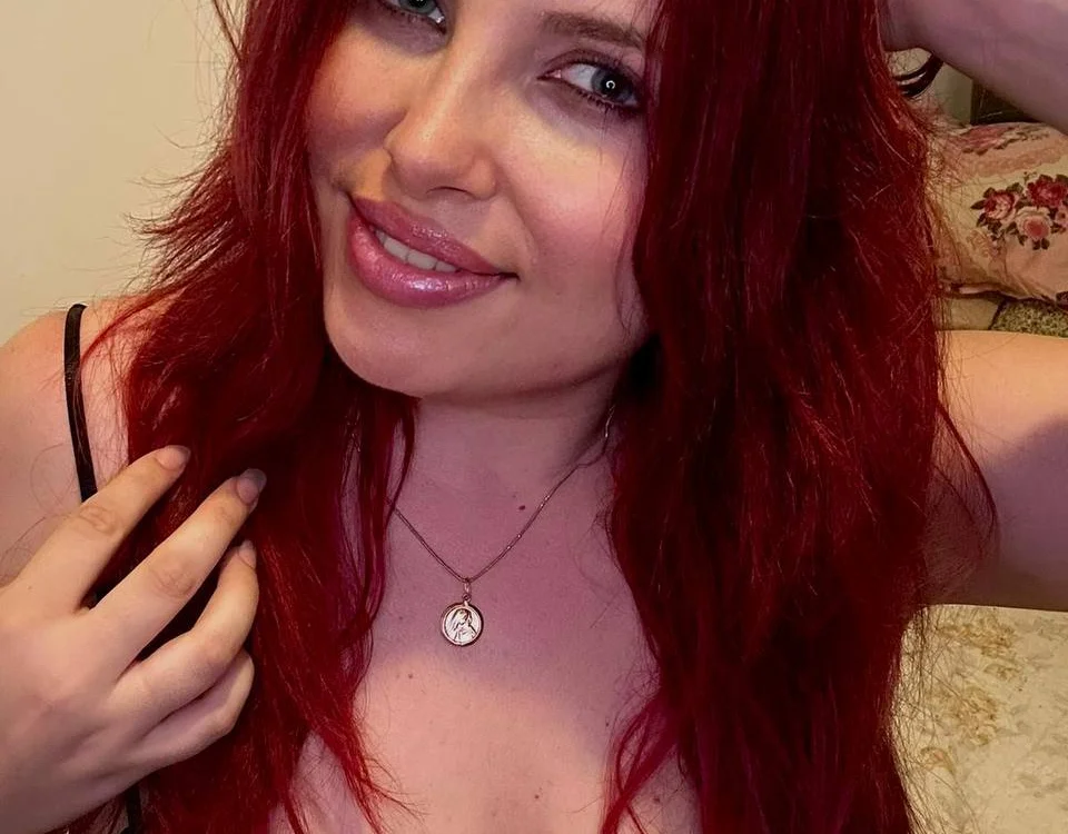 Vixen_Curvy's most recent online preview