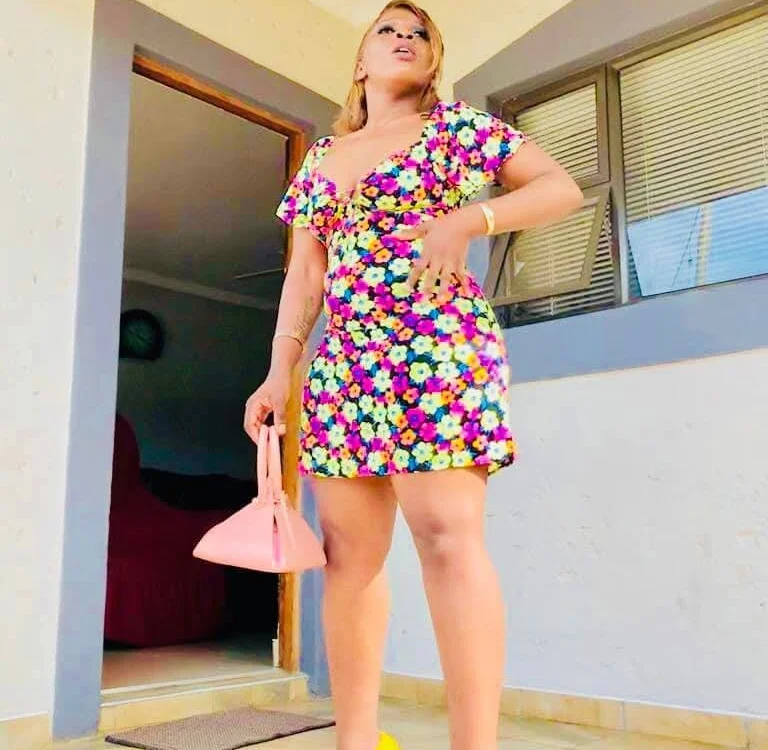 queenteex699 Offline XXX-Chat