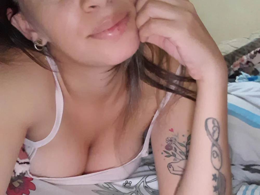 aylen31's Offline XXX Chat