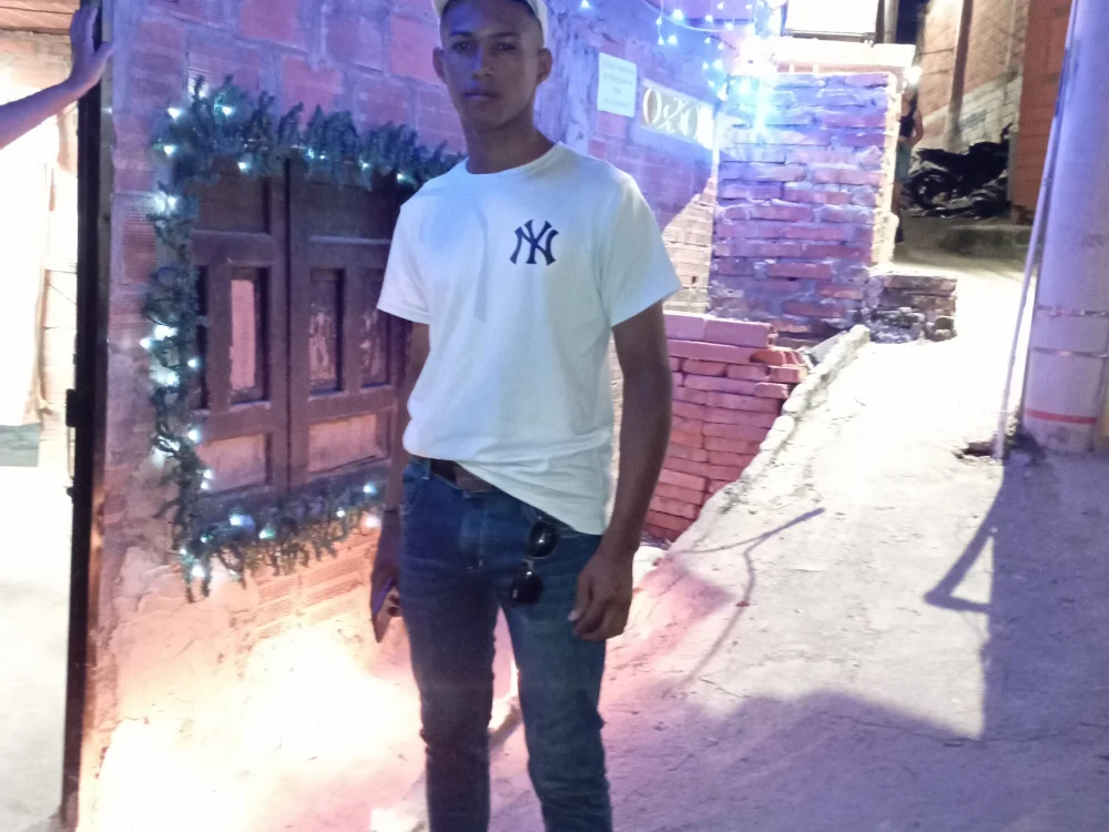 Boyhotx122 offline chatrum