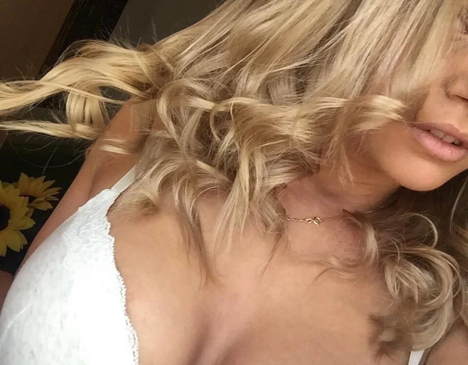 Anais77's Offline XXX Chat