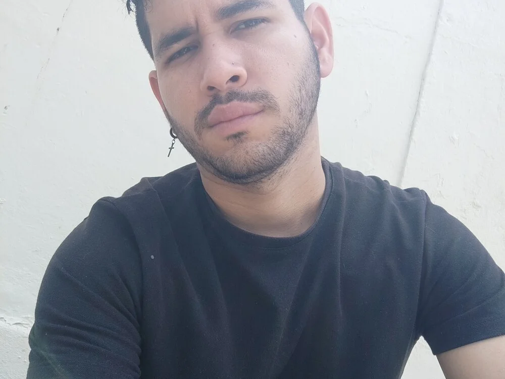 Jjota_a's Offline XXX Chat