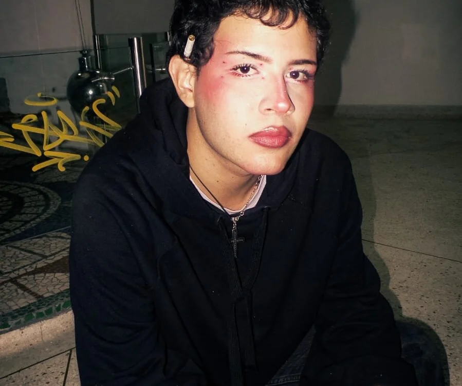 elio_rosexxx offline XXX-chat