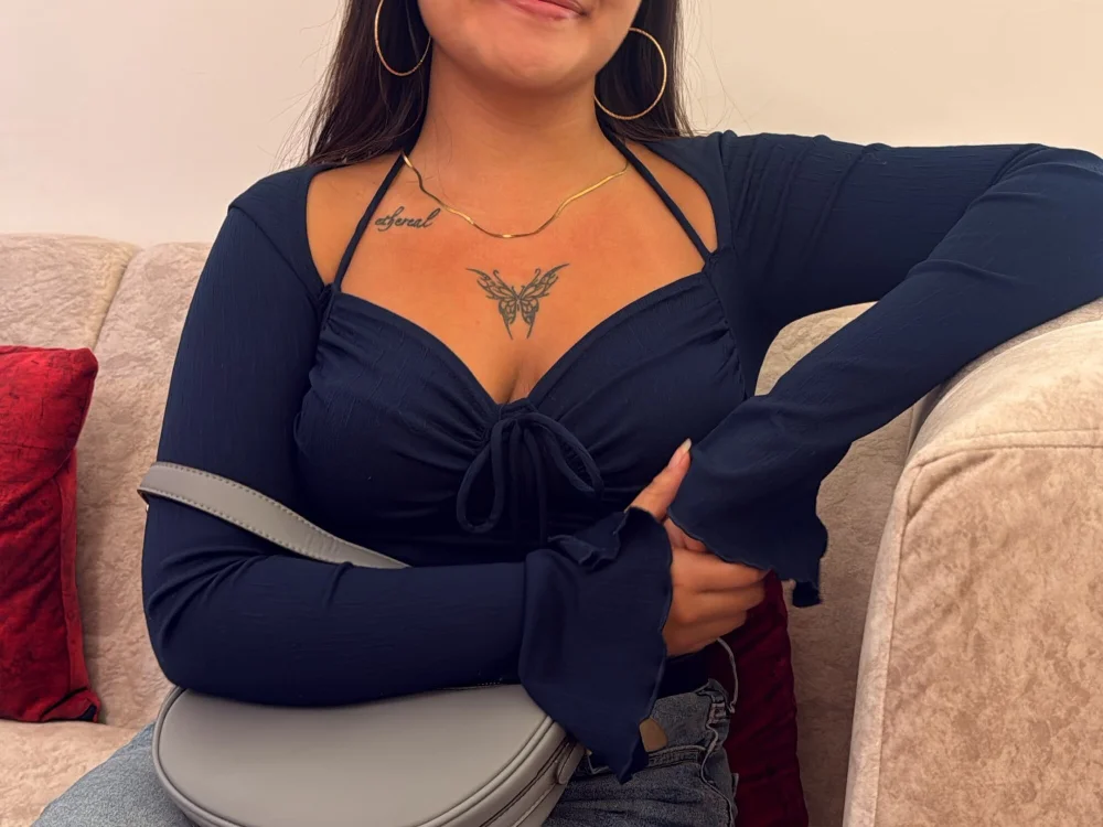CharlottePrice's Offline Chat Room