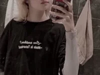 LowkeyIndigo's webcam live show