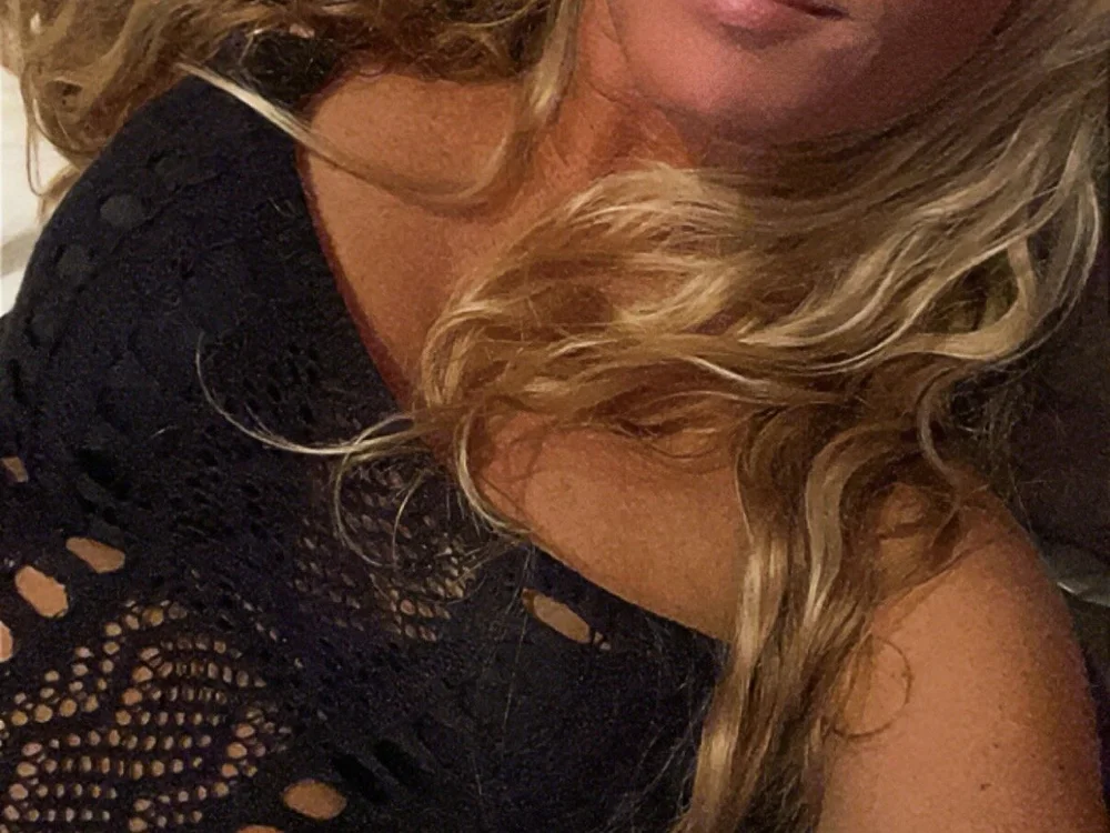 TeaseQueen2272's Offline XXX Chat