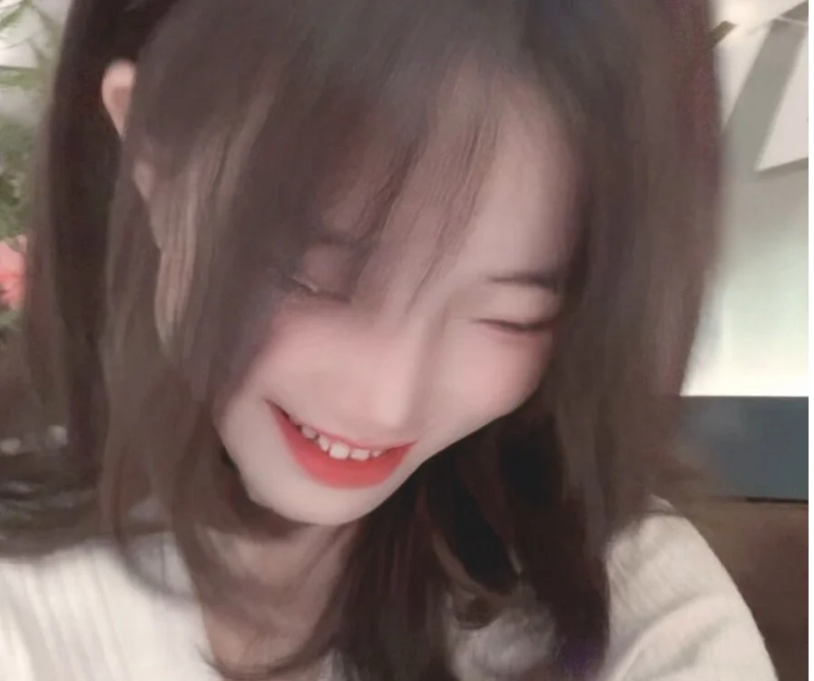 littleqiu9: συνομιλία ΧΧΧ εκτός σύνδεσης