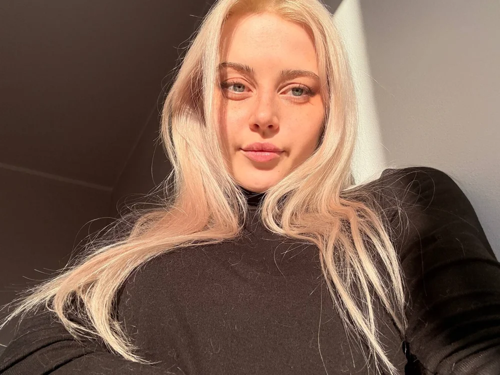 Lilith_The_Angel: συνομιλία ΧΧΧ εκτός σύνδεσης