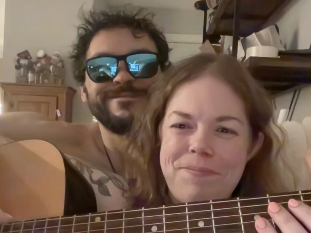 دردشة MusicCouple الجنسية دون اتصال