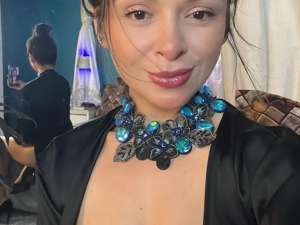 Selena_G69 Chat XXX offline
