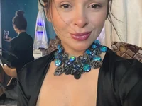 Model Selena_G69