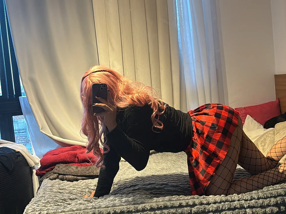 lunafemboyy's Offline XXX Chat