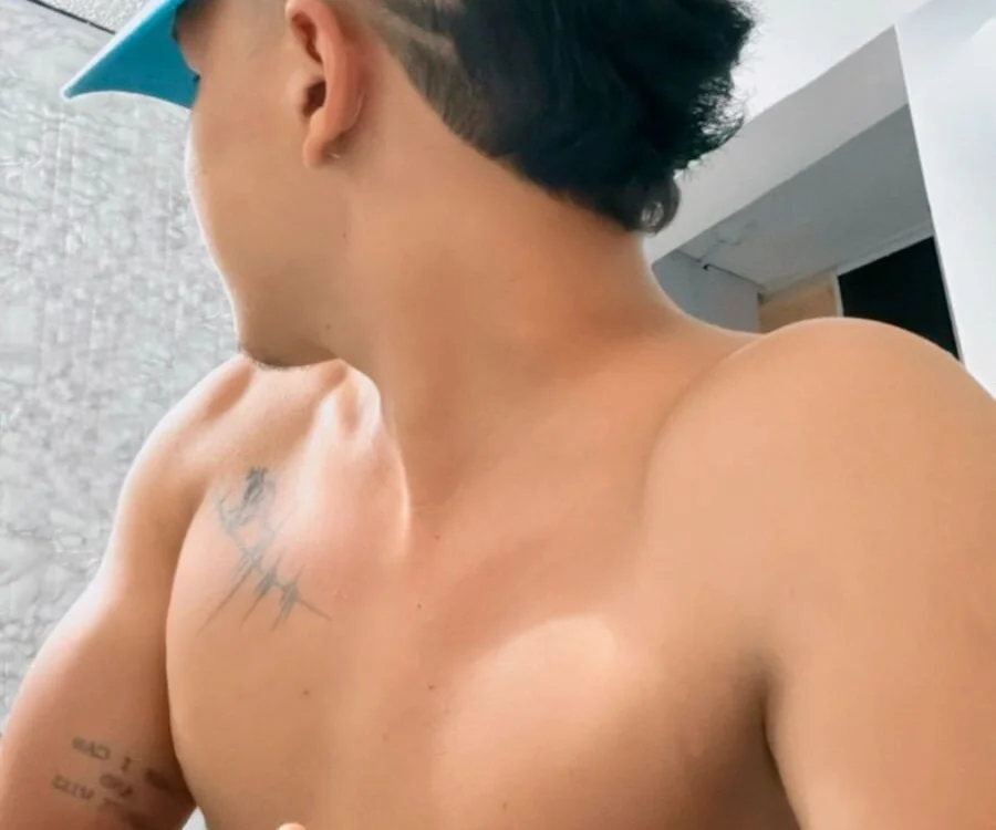 jeffvalemtino Offline XXX-Chat