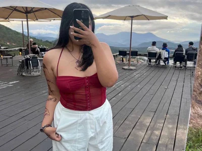 Emmie_hi Female Bigassanal Nude Webcam