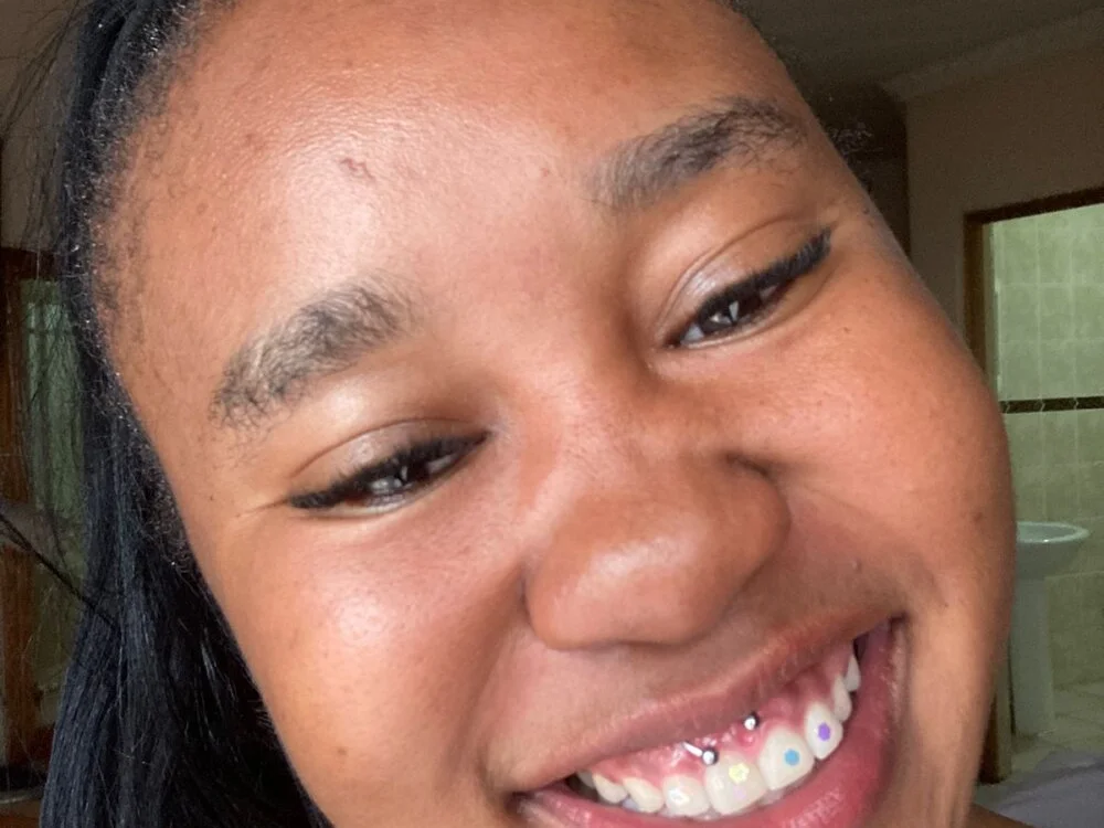 MeekyCurvyAss – Offline XXX chat