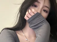 YSL-111's webcam live show
