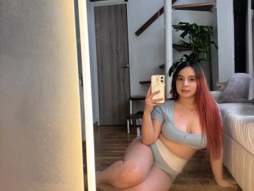 Offline XXX chat modela FoxxyAnny