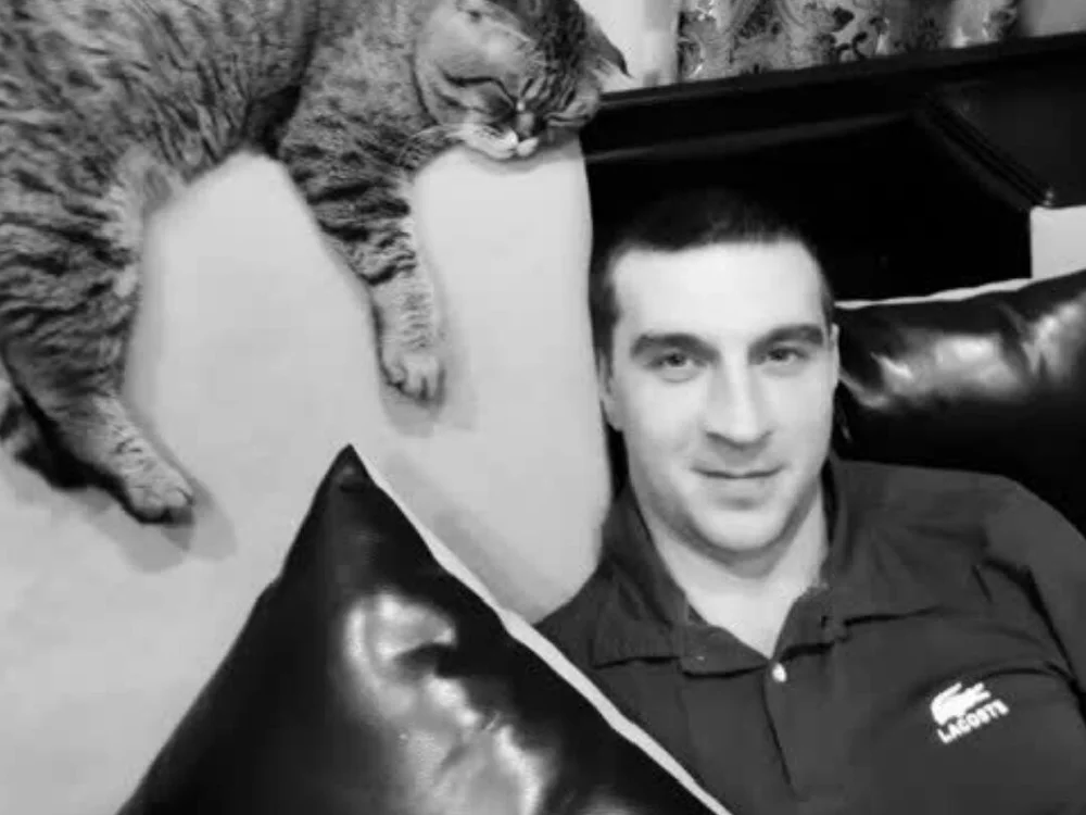Mikhail4283's Offline Chat Room