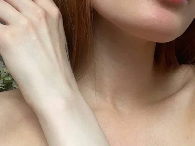 VictoriaDeese - piercings