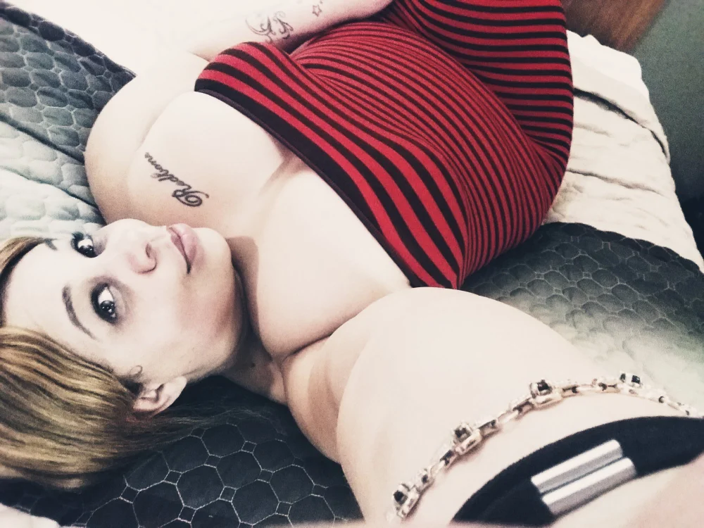 Thick_Redbone's Offline XXX Chat
