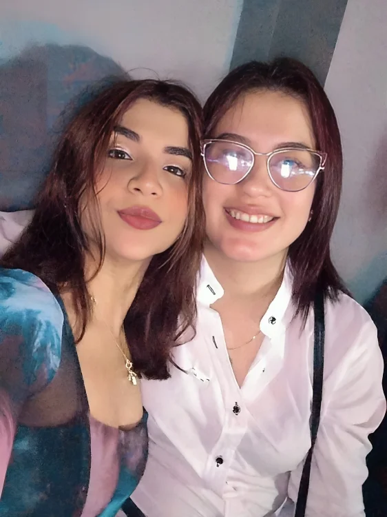 Megan-Issa's Offline Chat Room