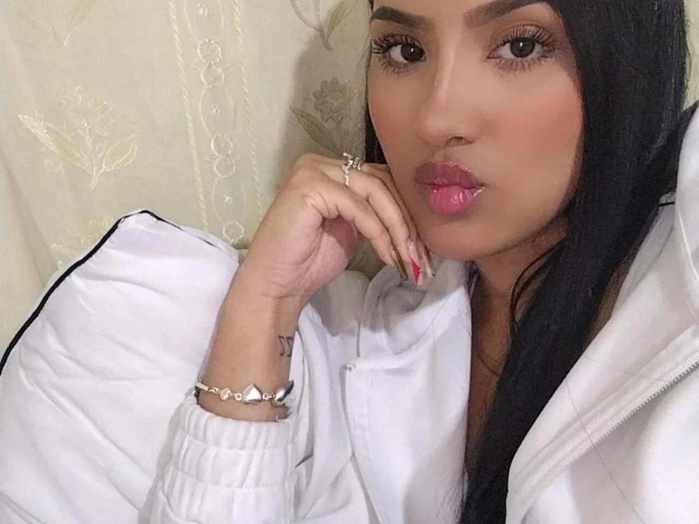 emy_rivers_