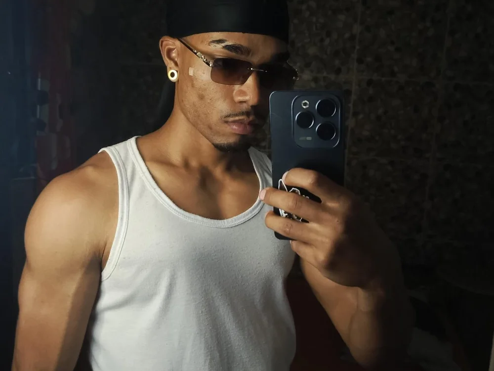 Fabo_Lous' Offline Chat Room