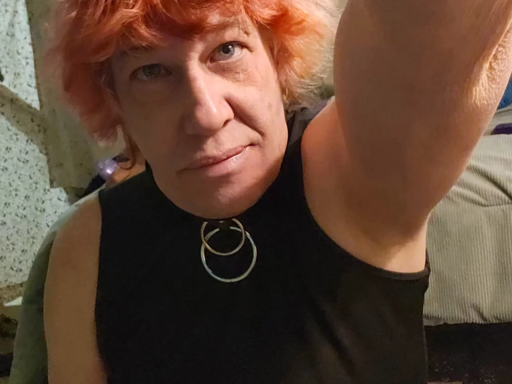TransExpertOralSlave's Offline Chat Room