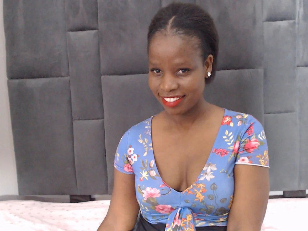 Melanin_Jenny Adlı Modelin Çevrimdışı XXX Sohbeti