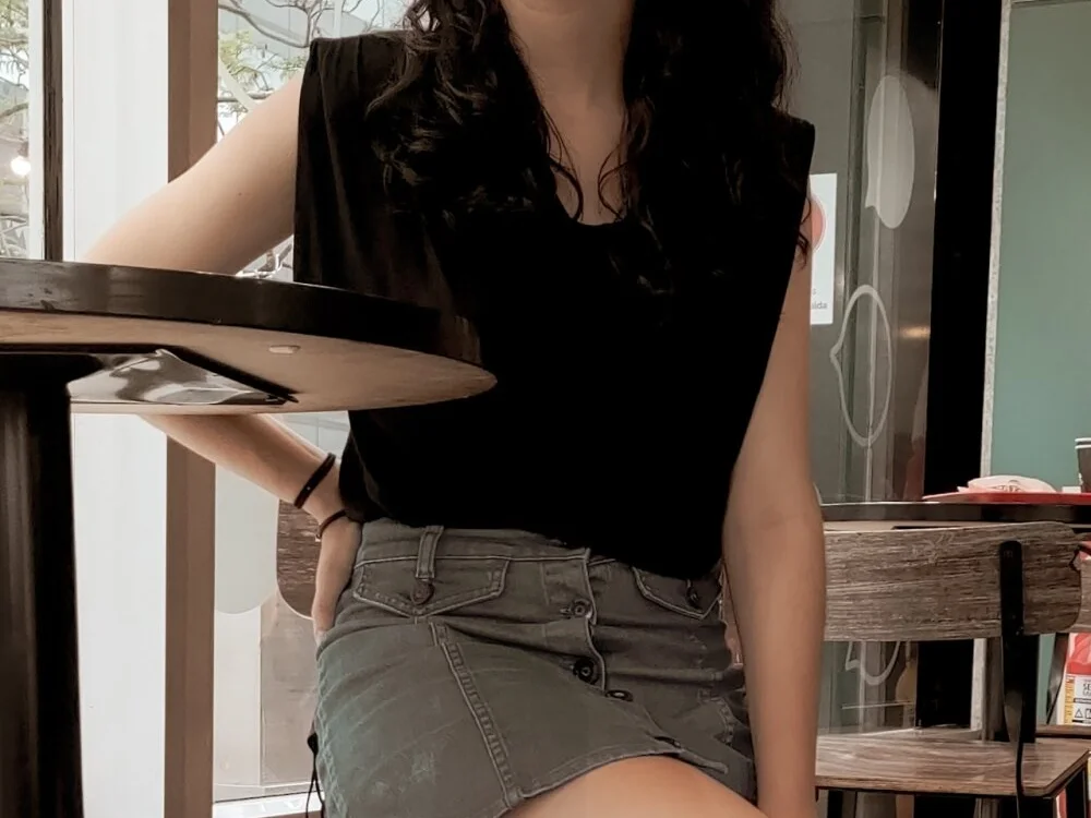 ledanceurart's Offline XXX Chat