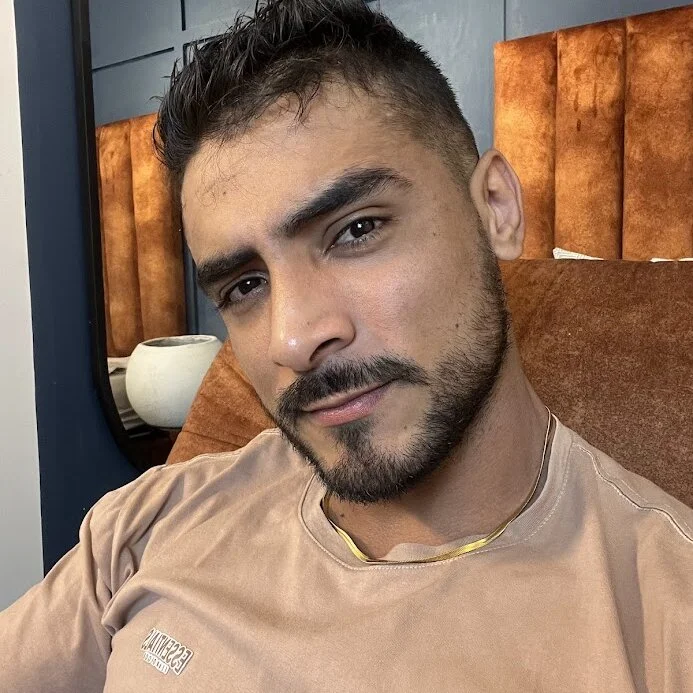 ERIC_HARRISON Chat XXX offline